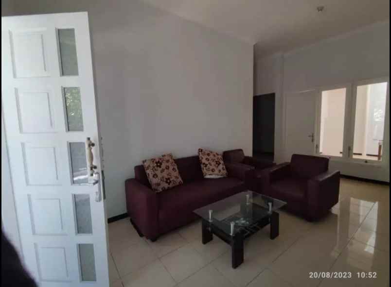dijual rumah palm spring jambangan surabaya