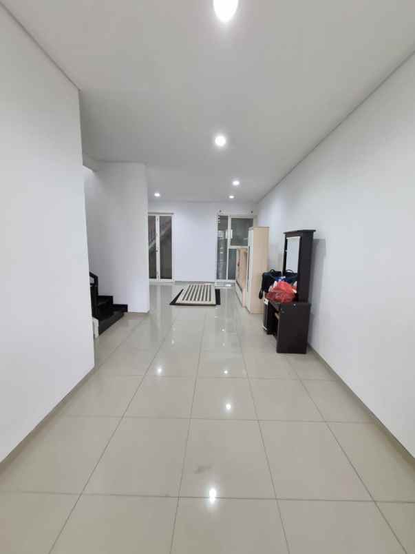 dijual rumah pantai mentari kenjeran