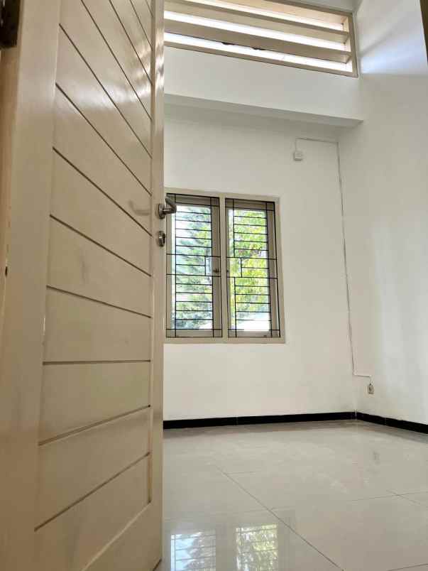 dijual rumah pantai mentari kenjeran