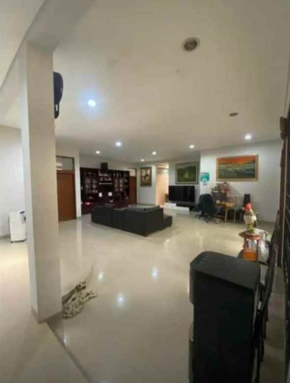 dijual rumah pasteur