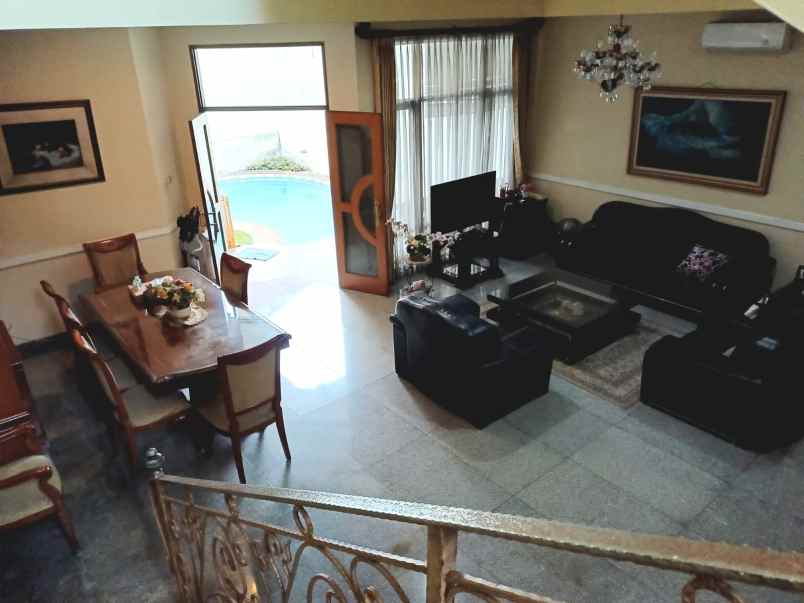 dijual rumah pejompongan baru