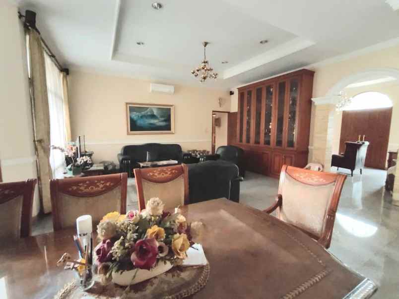 dijual rumah pejompongan baru