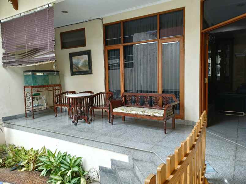 dijual rumah pejompongan baru