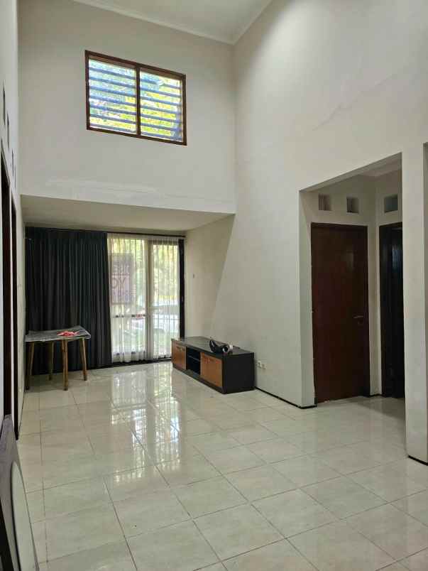 dijual rumah permata bintaro