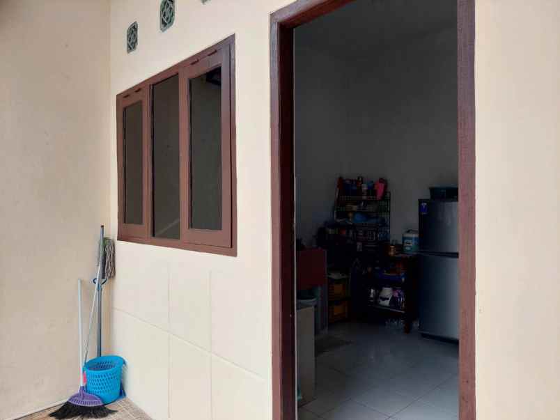 dijual rumah persada depok