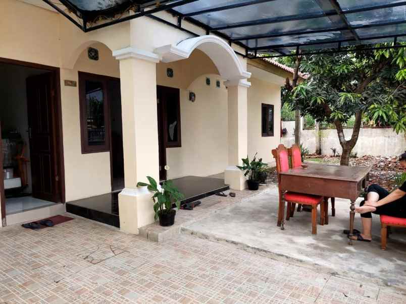 dijual rumah persada depok