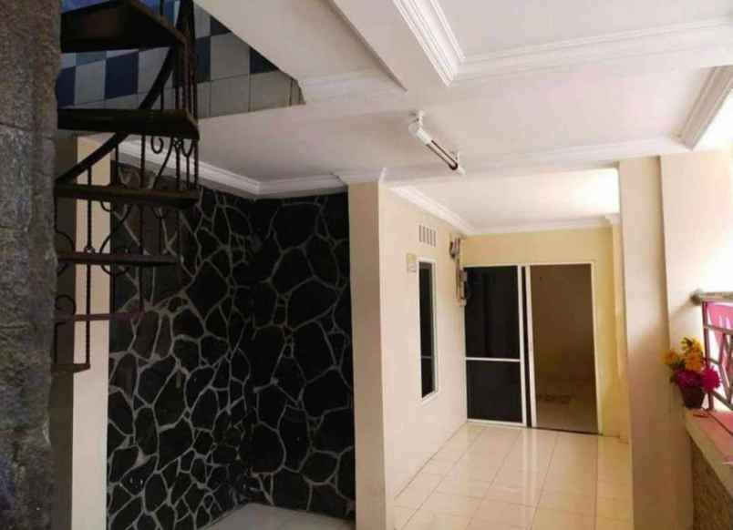 dijual rumah perum bulak kapal permai