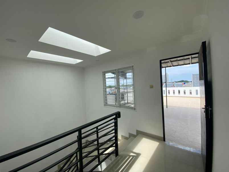 dijual rumah perum sunter graha pratama