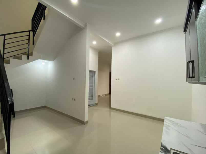 dijual rumah perum sunter graha pratama