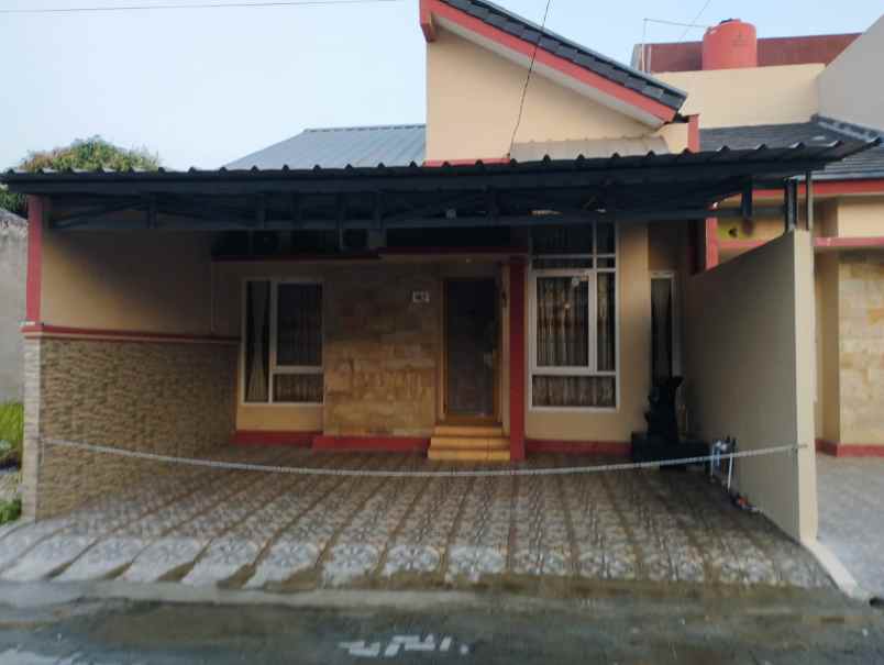 dijual rumah perum villa bukit tirtayasa