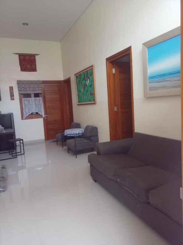 dijual rumah perumahan dealova