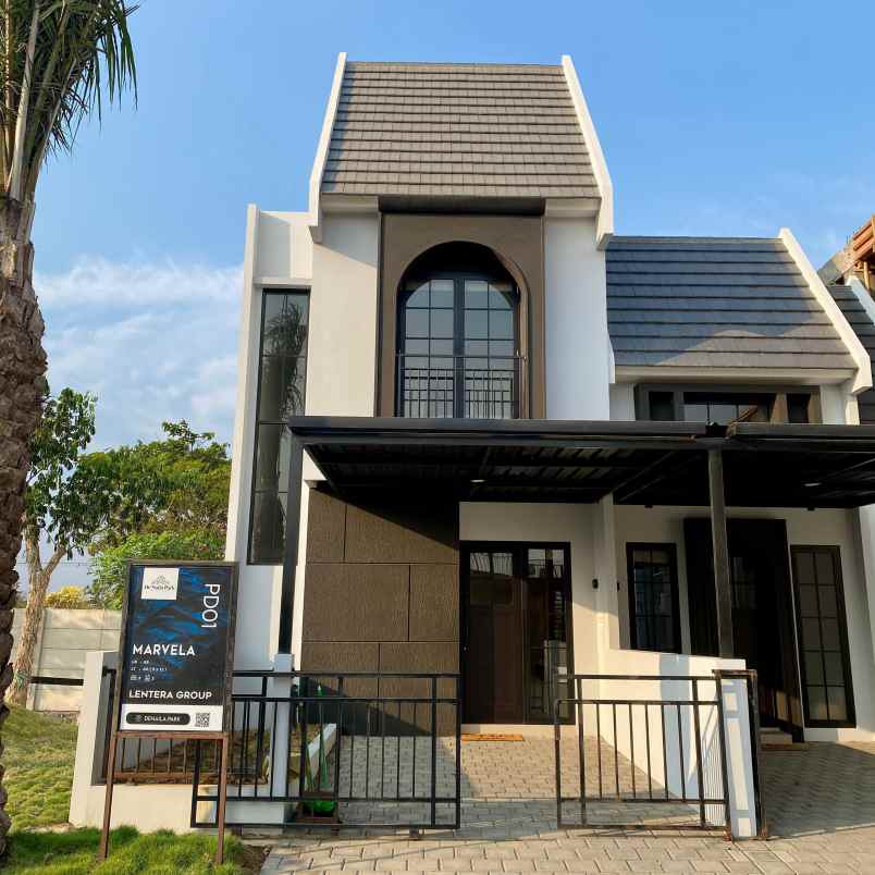 dijual rumah perumahan denaila park