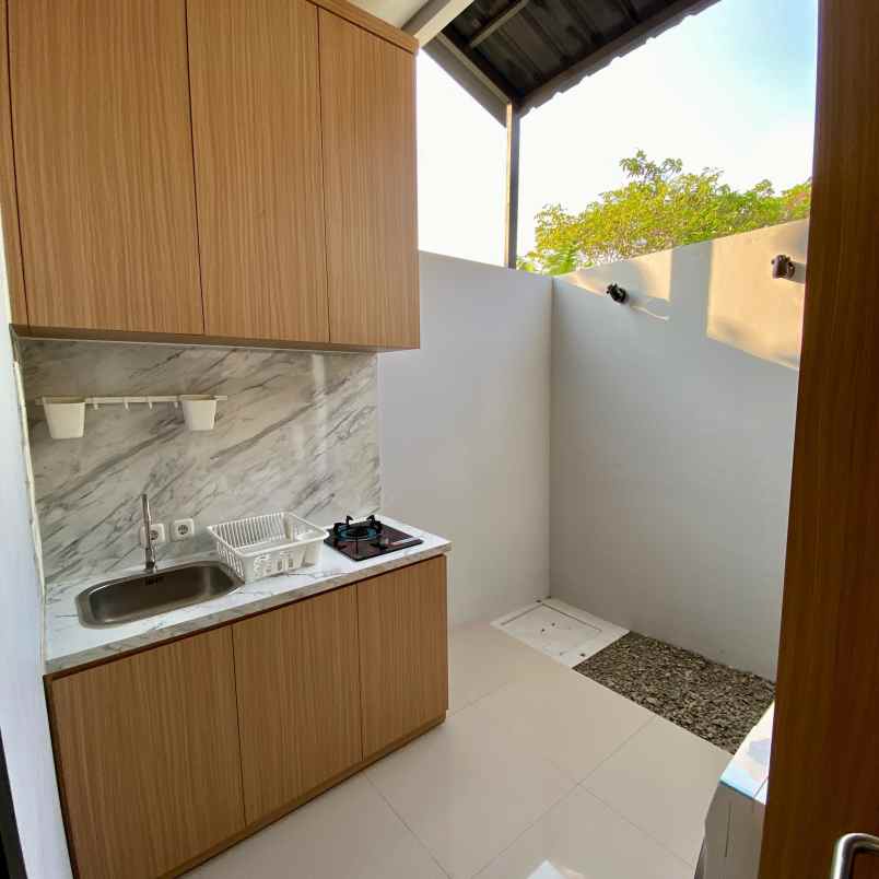 dijual rumah perumahan denaila park