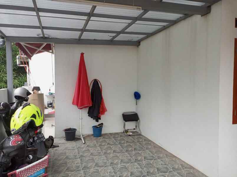 dijual rumah perumahan dian anyar