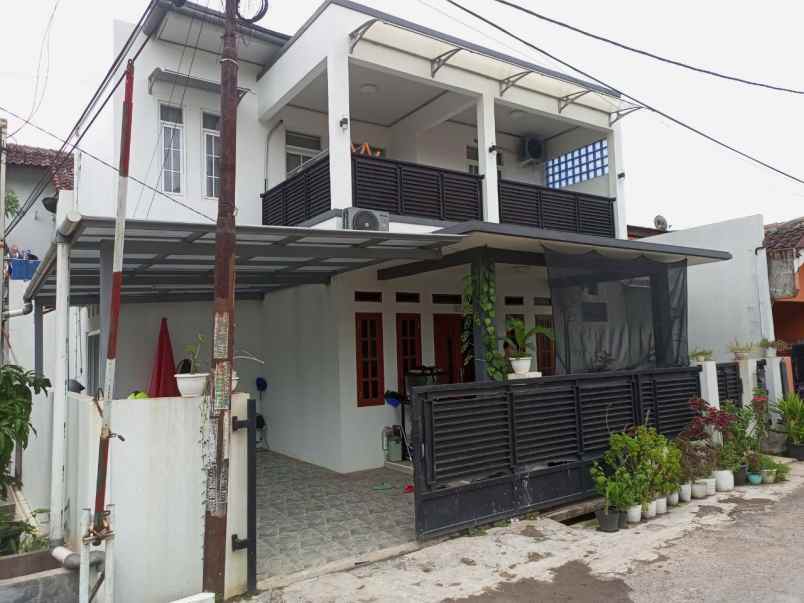 dijual rumah perumahan dian anyar