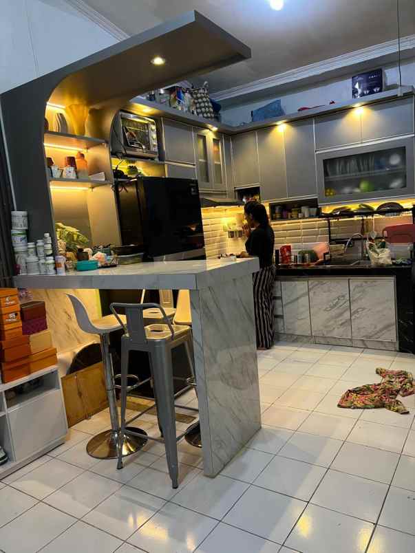 dijual rumah perumahan duta graha duta