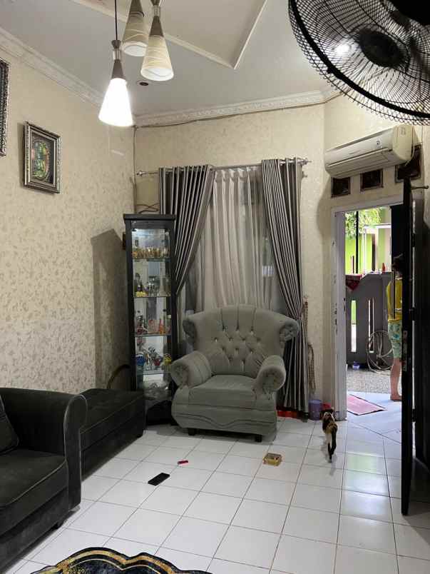 dijual rumah perumahan duta graha duta