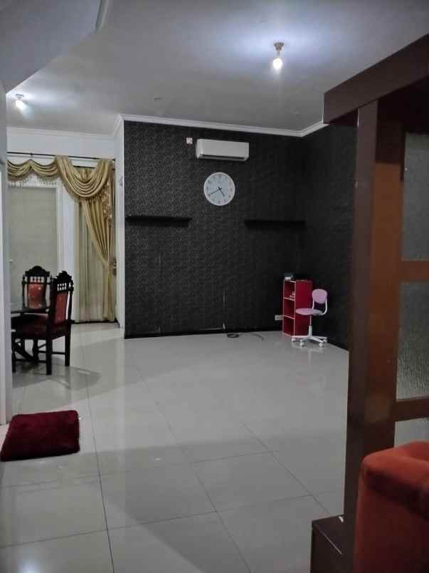 dijual rumah perumahan gayung kebonsari