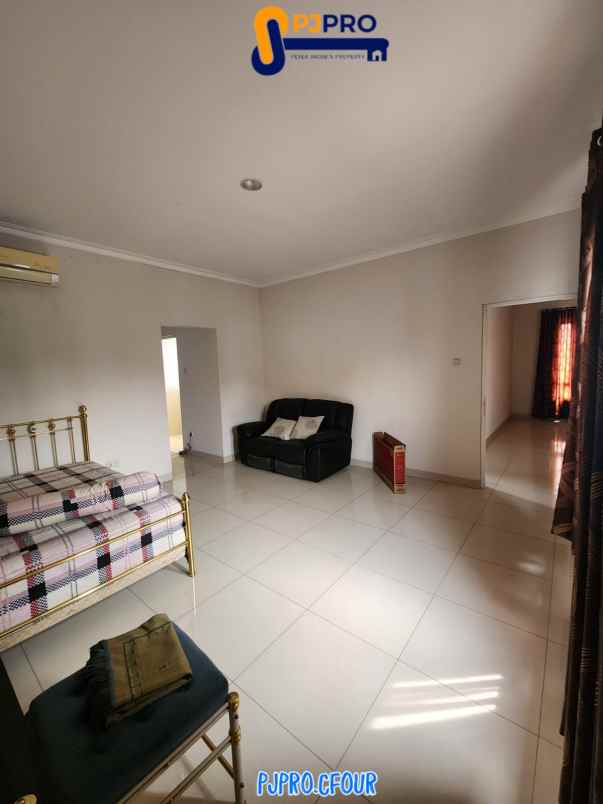 dijual rumah perumahan kota wisata