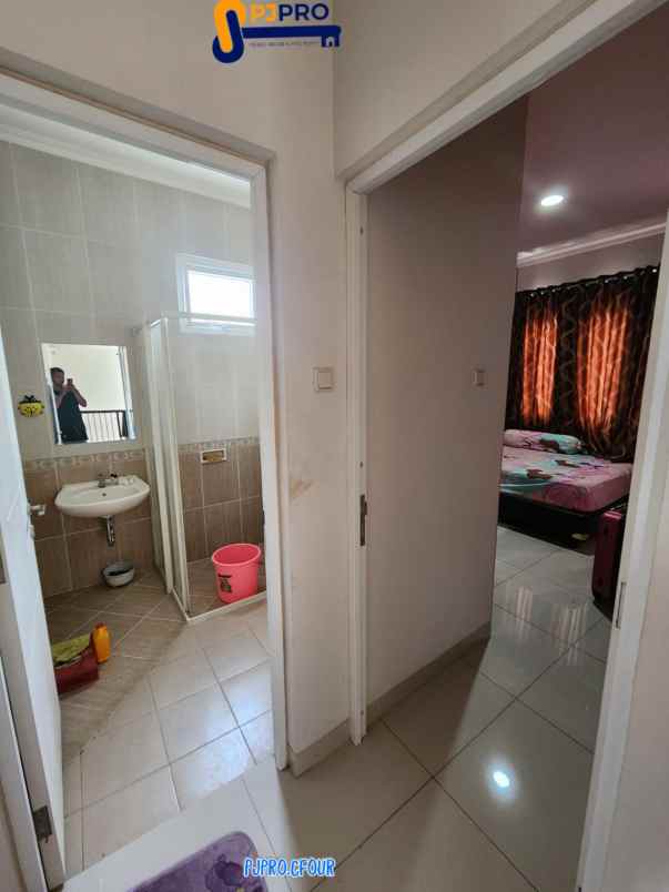 dijual rumah perumahan kota wisata