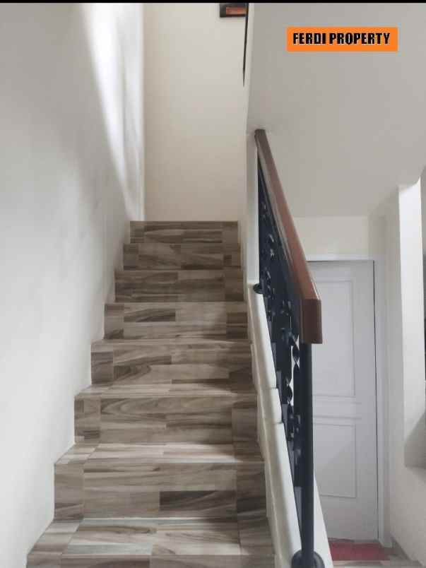 dijual rumah perumahan kota wisata cibubur