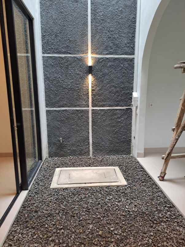 dijual rumah perumahan mayang pratama