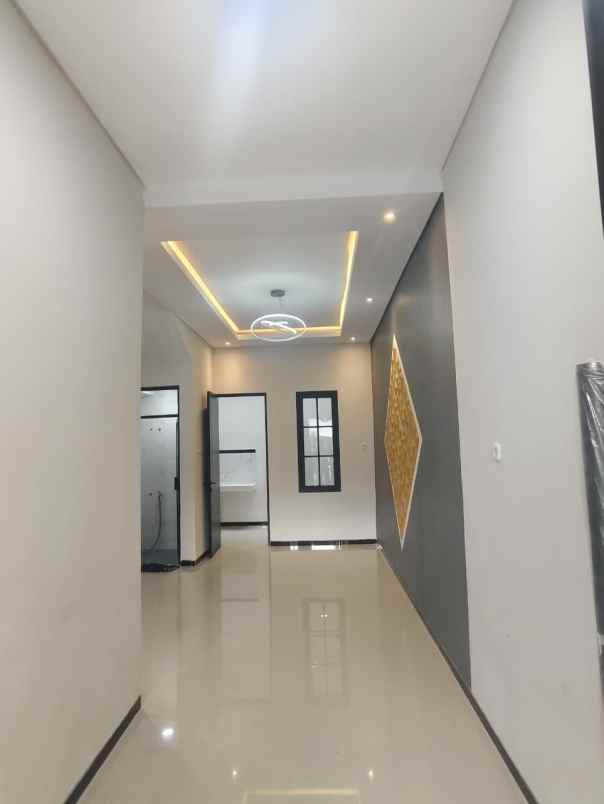 dijual rumah perumahan nirwana