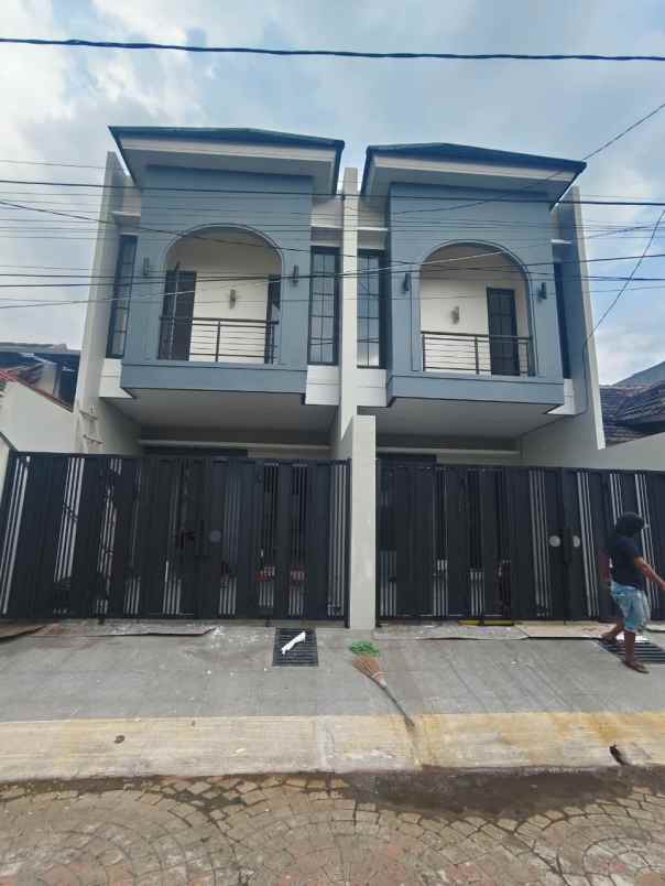 dijual rumah perumahan nirwana