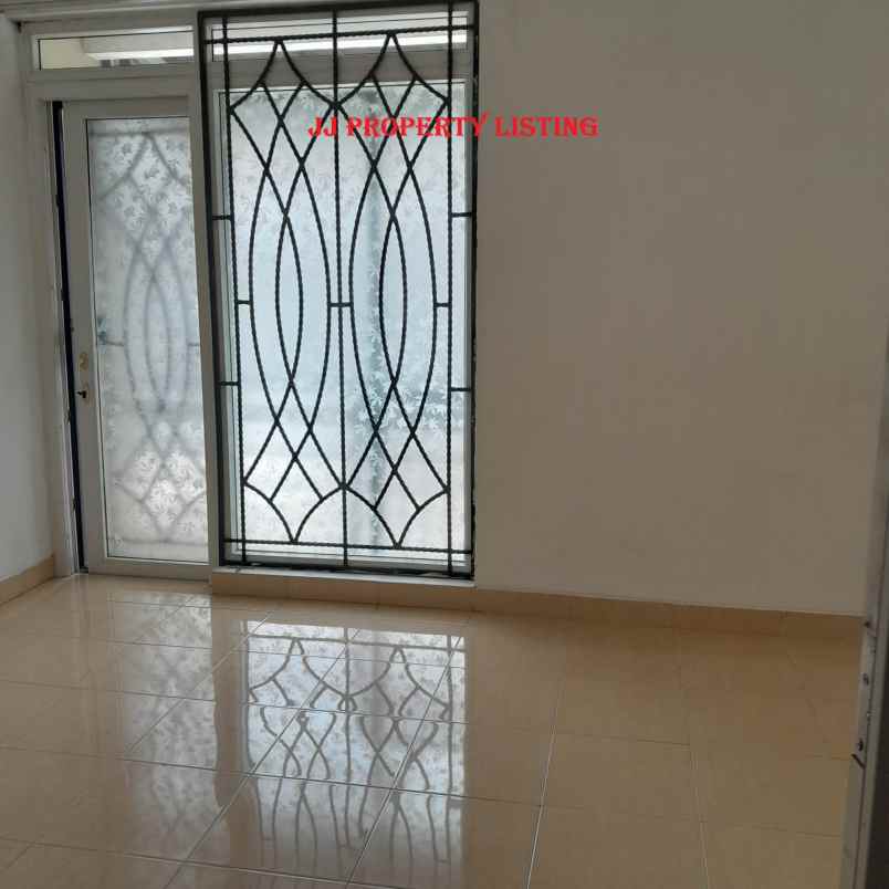 dijual rumah perumahan park residence