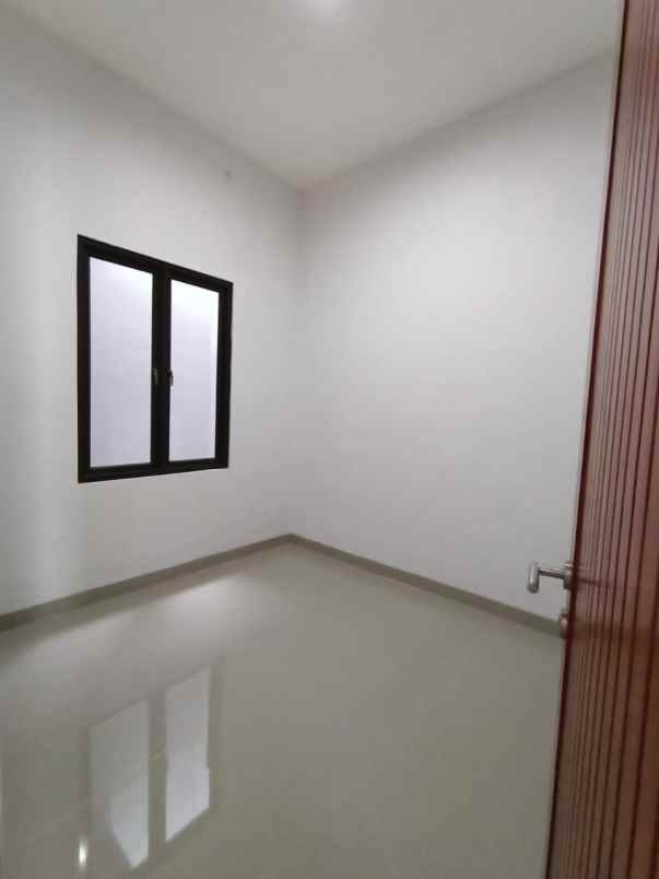 dijual rumah perumahan permata pamulang