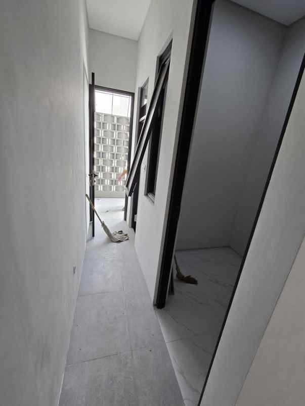 dijual rumah perumahan tambak medokan