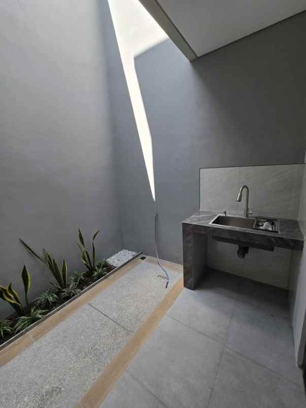 dijual rumah perumahan tambak medokan