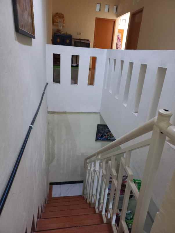 dijual rumah perumnas 1