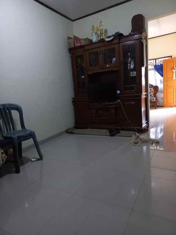 dijual rumah perumnas 1