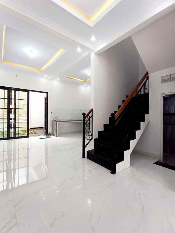 dijual rumah pinang ranti