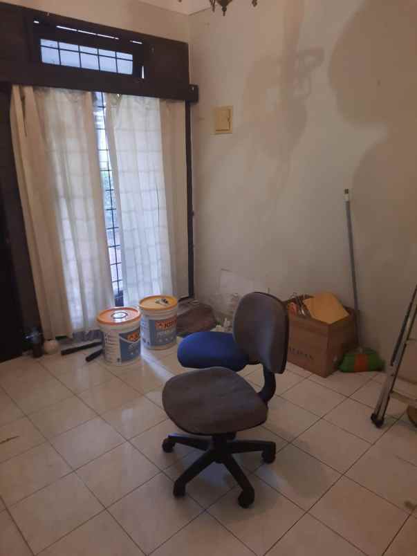 dijual rumah pisangan