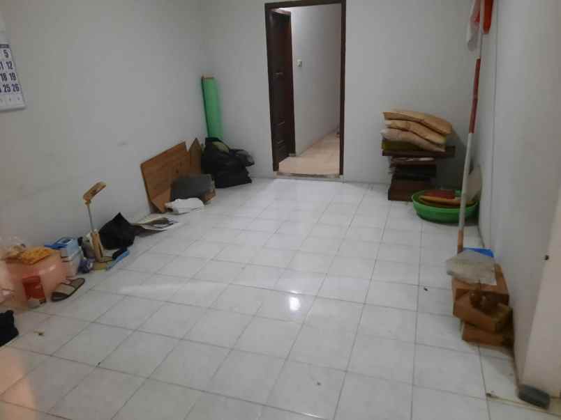 dijual rumah pisangan