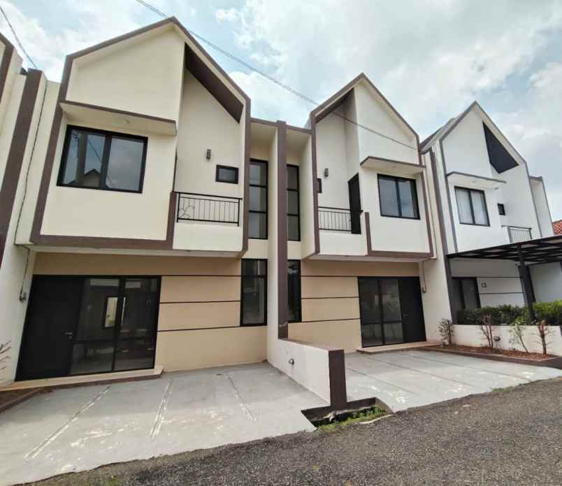 dijual rumah pondok benda