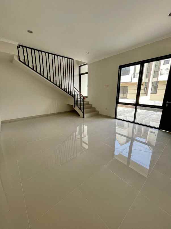 dijual rumah pondok benda