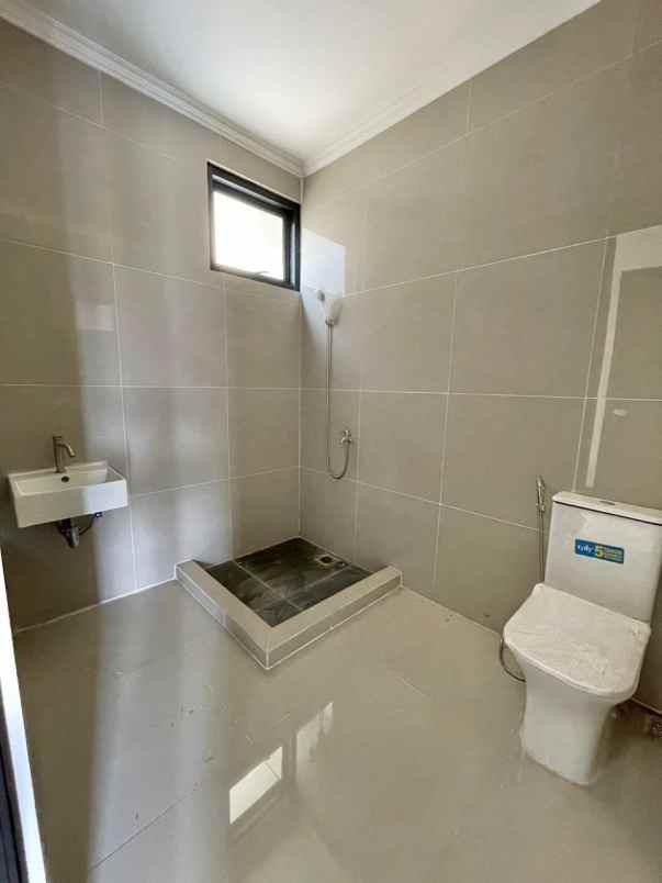 dijual rumah pondok benda