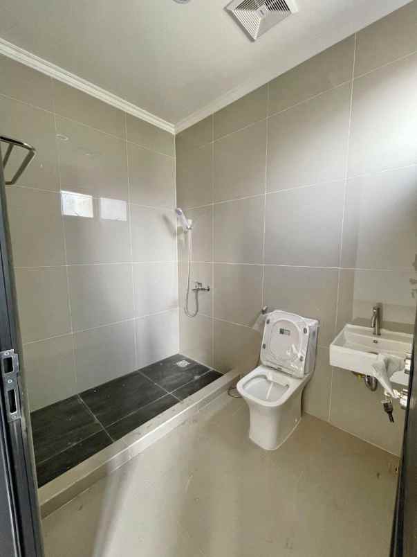 dijual rumah pondok benda