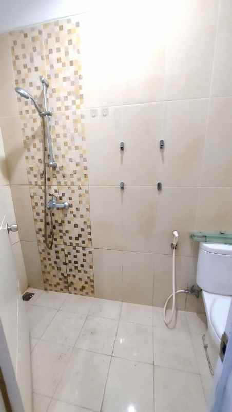 dijual rumah pondok gading residence