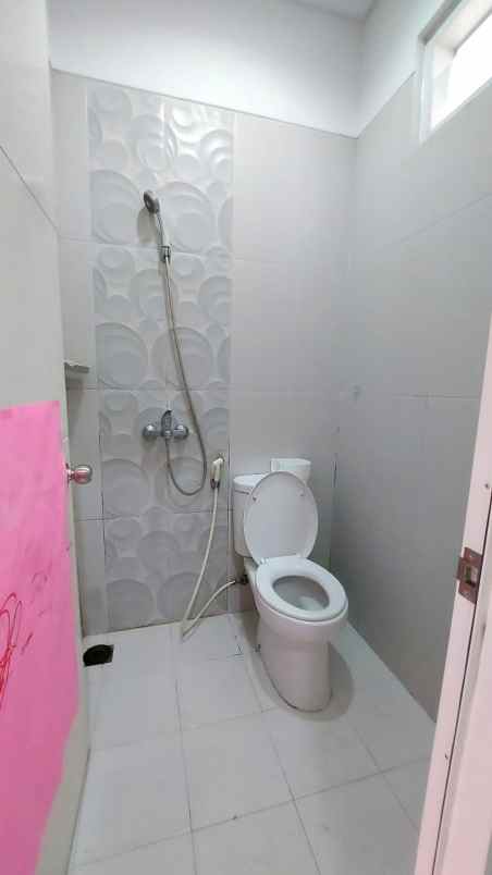 dijual rumah pondok gading residence