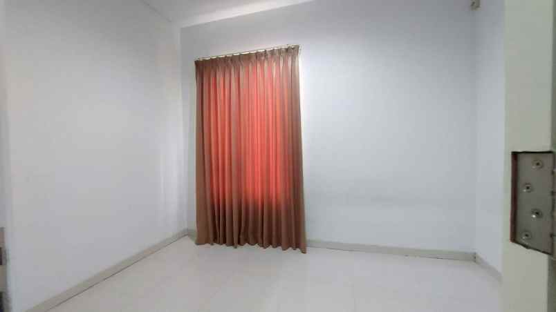 dijual rumah pondok gading residence