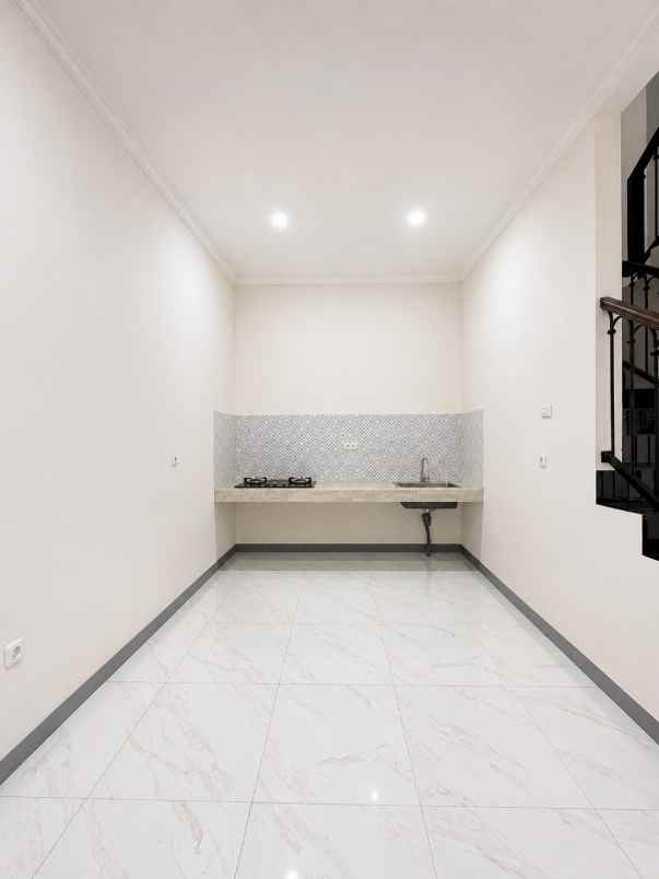 dijual rumah pondok gede