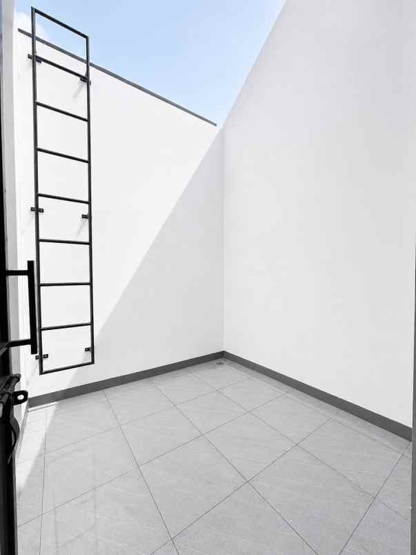 dijual rumah pondok gede
