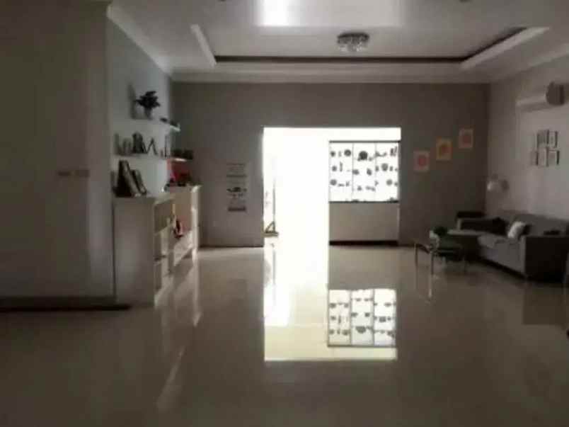 dijual rumah pondok kelapa