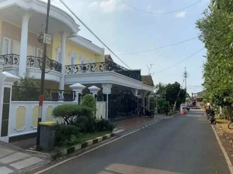 dijual rumah pondok kelapa