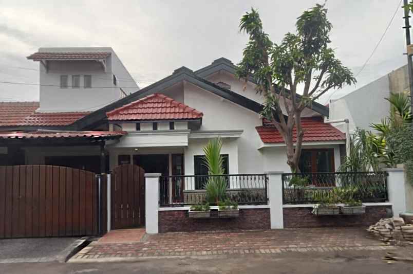 dijual rumah pondok nirwana