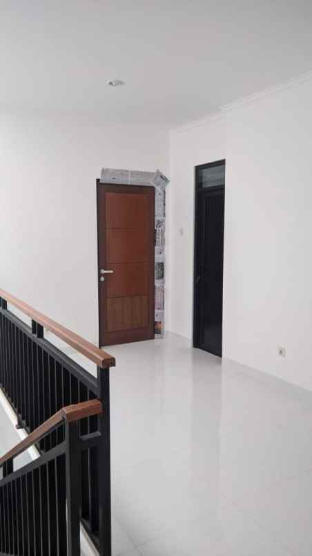 dijual rumah pondok pucung